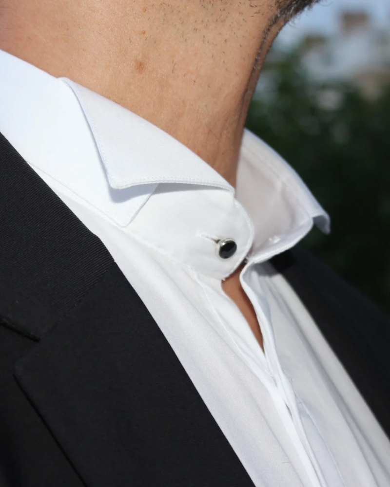 Chemise ajustée cérémonie col cassé boutons noirs 100% coton noble