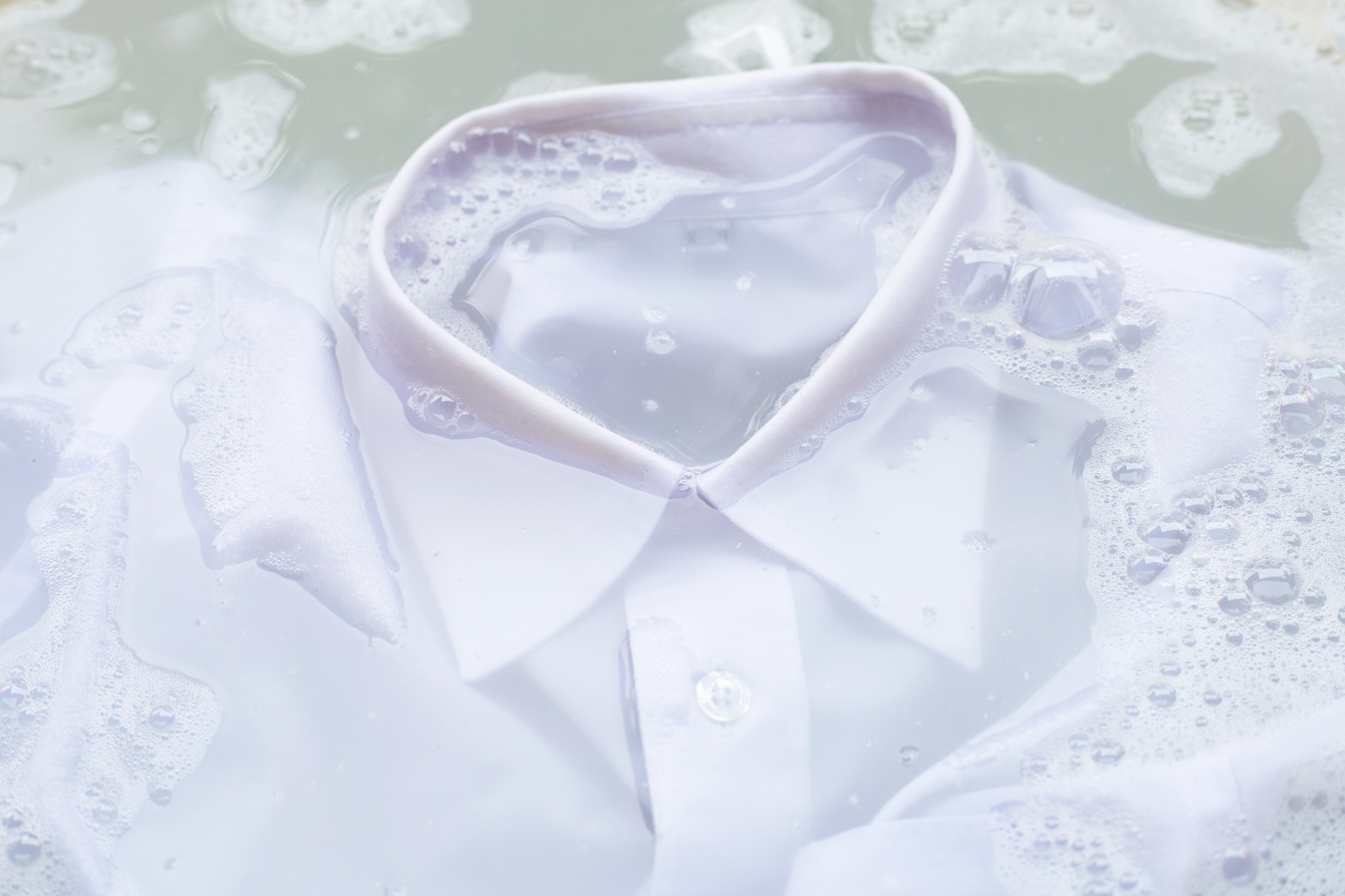 Comment laver sa chemise à la maison ?