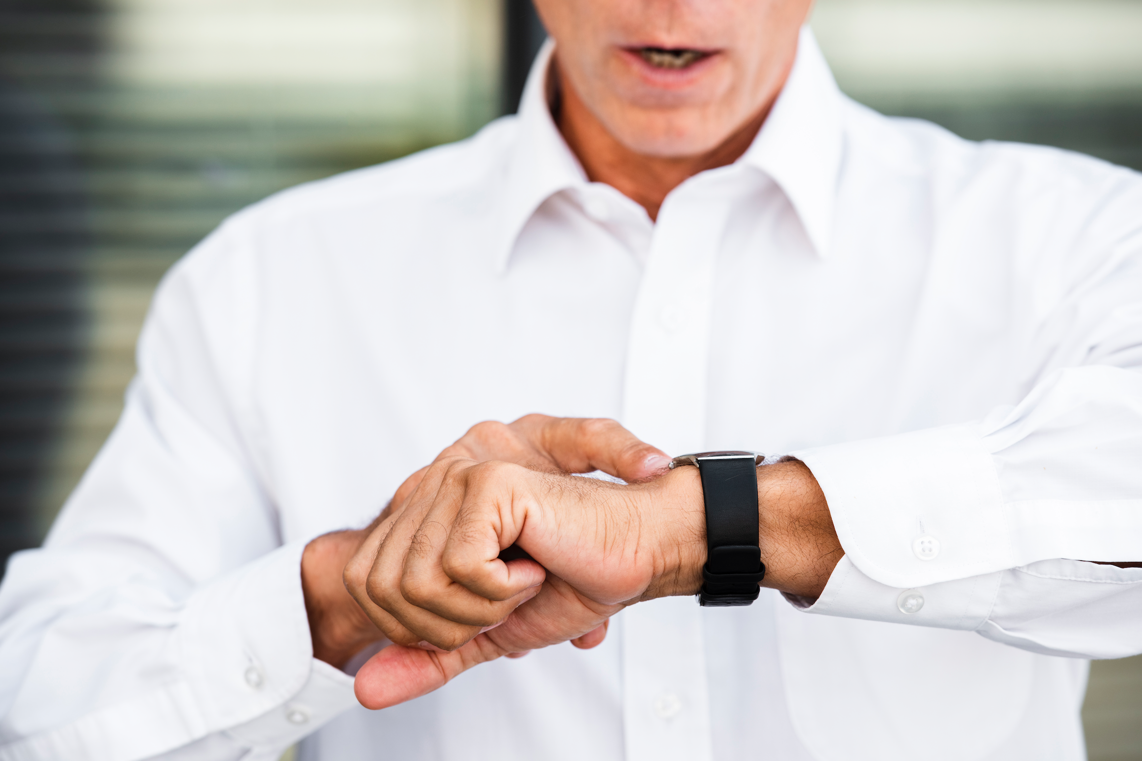 Comment faire blanchir une chemise blanche qui a jauni ?
