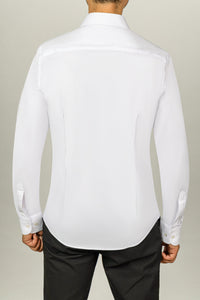 Vêtement pour homme chemise blanche pour homme ajusté poche col italien homme se tenant de dos