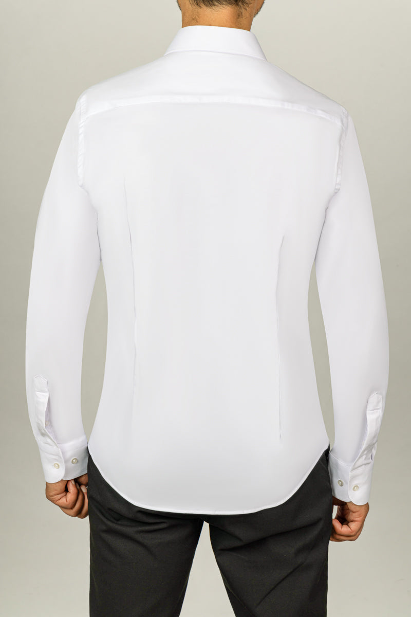 Vêtement pour homme chemise blanche pour homme ajusté poche col italien homme se tenant de dos